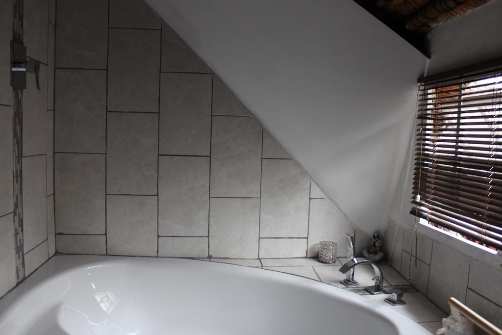 Foreigners Friend Guest House Преторія Екстер'єр фото