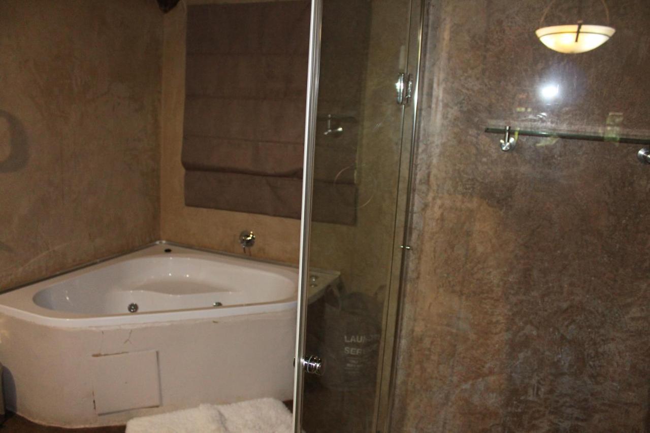 Foreigners Friend Guest House Преторія Екстер'єр фото