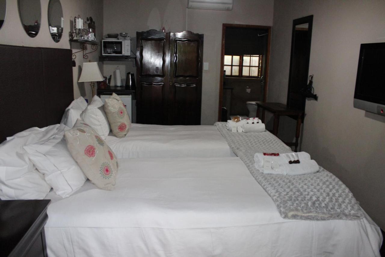 Foreigners Friend Guest House Преторія Екстер'єр фото
